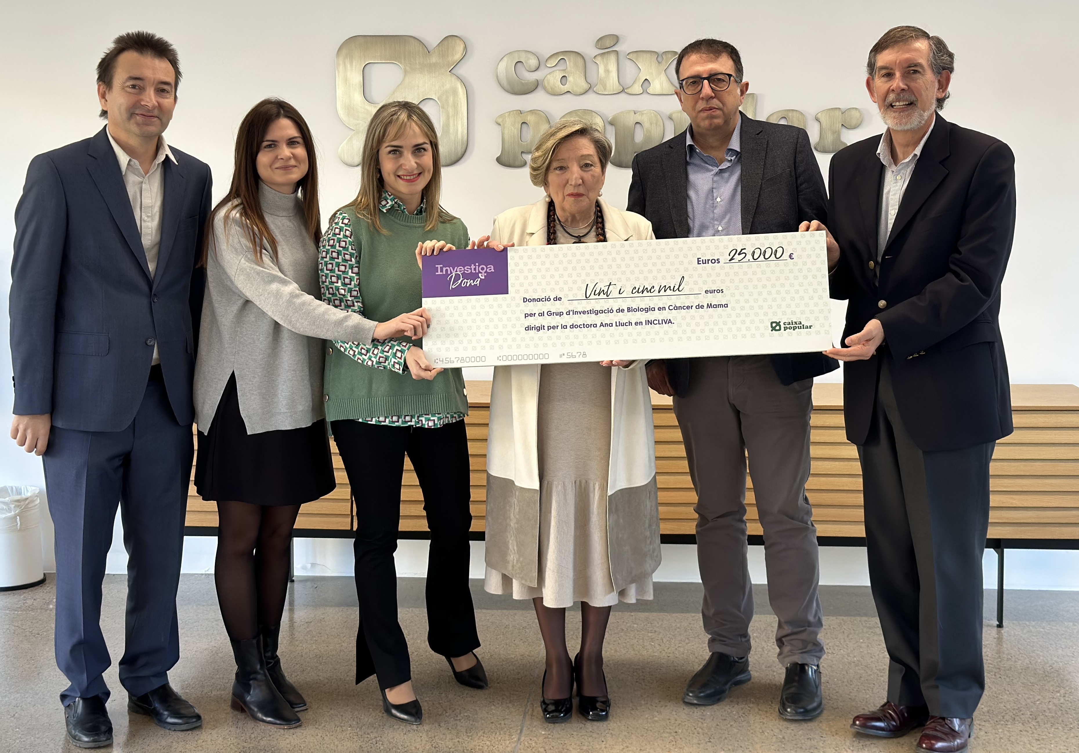Caixa Popular dona 25.000 euros al proyecto que lidera Ana Lluch para la investigación del Cáncer de Mama a través de INCLIVA