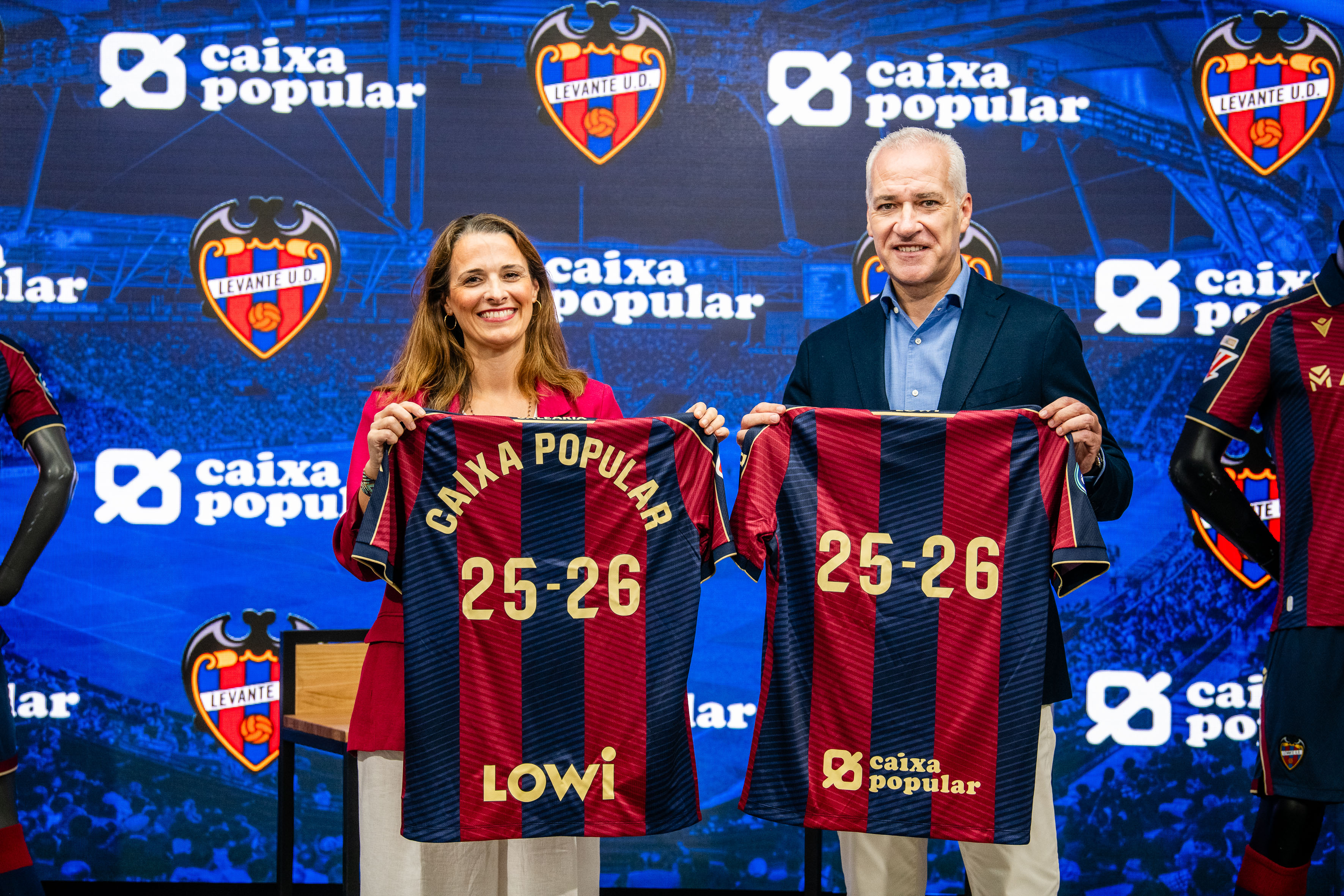 Caixa Popular se convierte en entidad financiera oficial del Levante UD con una alianza que impulsa el deporte, la igualdad y el compromiso social