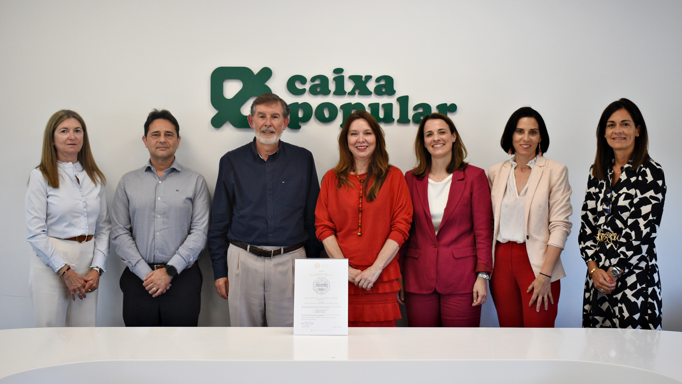 Caixa Popular y el Instituto de Gobernanza Empresarial firman un convenio para impulsar el buen gobierno en las empresas valencianas