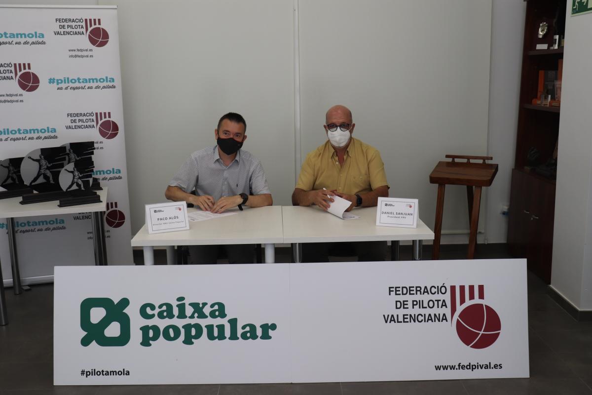 Signatura de la renovació del conveni entre Caixa Popular i la Federació de Pilota Valenciana