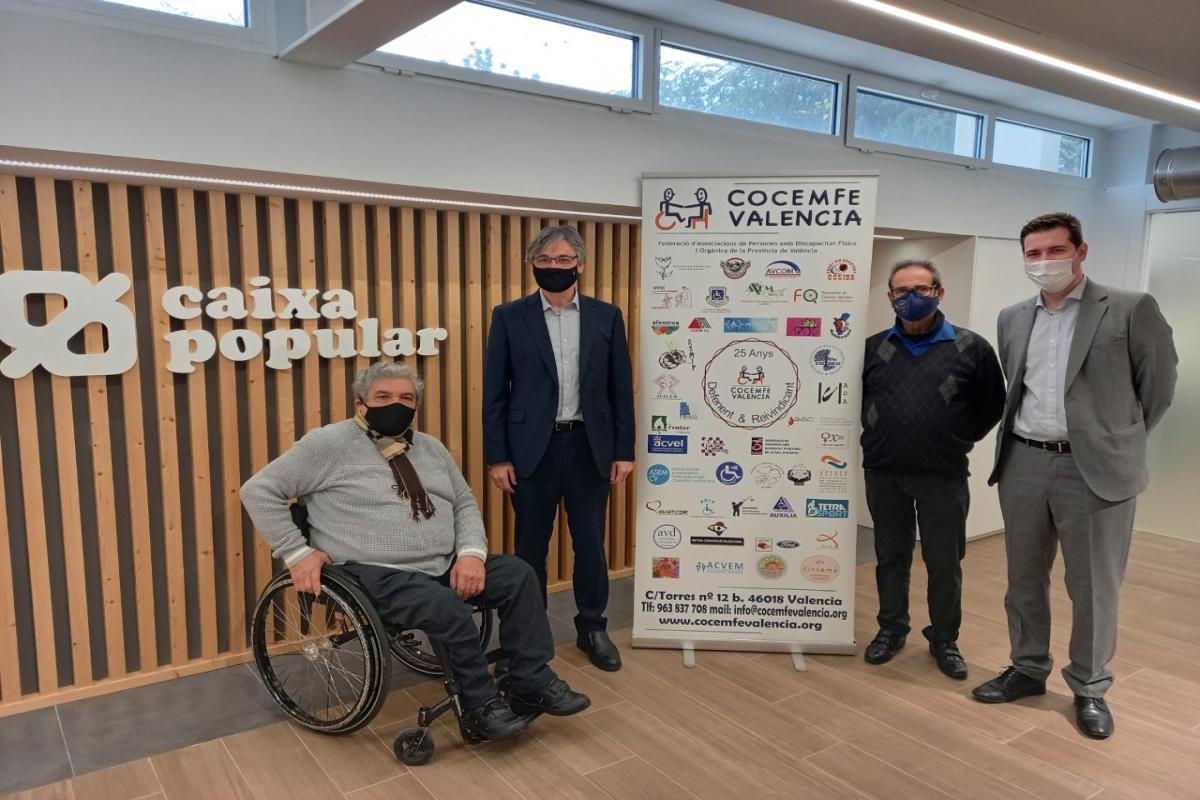 Signatura renovació del conveni entre COCEMFE i Caixa Popular als servicis centrals de l'entitat Signatura renovació del conveni entre COCEMFE i Caixa Popular als servicis centrals de l'entitat