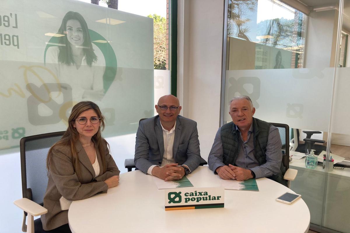 Caixa Popular se alía con la Asociación Empresarial de Auto-Taxis de la Comunidad Valenciana para favorecer a los profesionales asociados Caixa Popular se alía con la Asociación Empresarial de Auto-Taxis de la Comunidad Valenciana para favorecer a los profesionales asociados