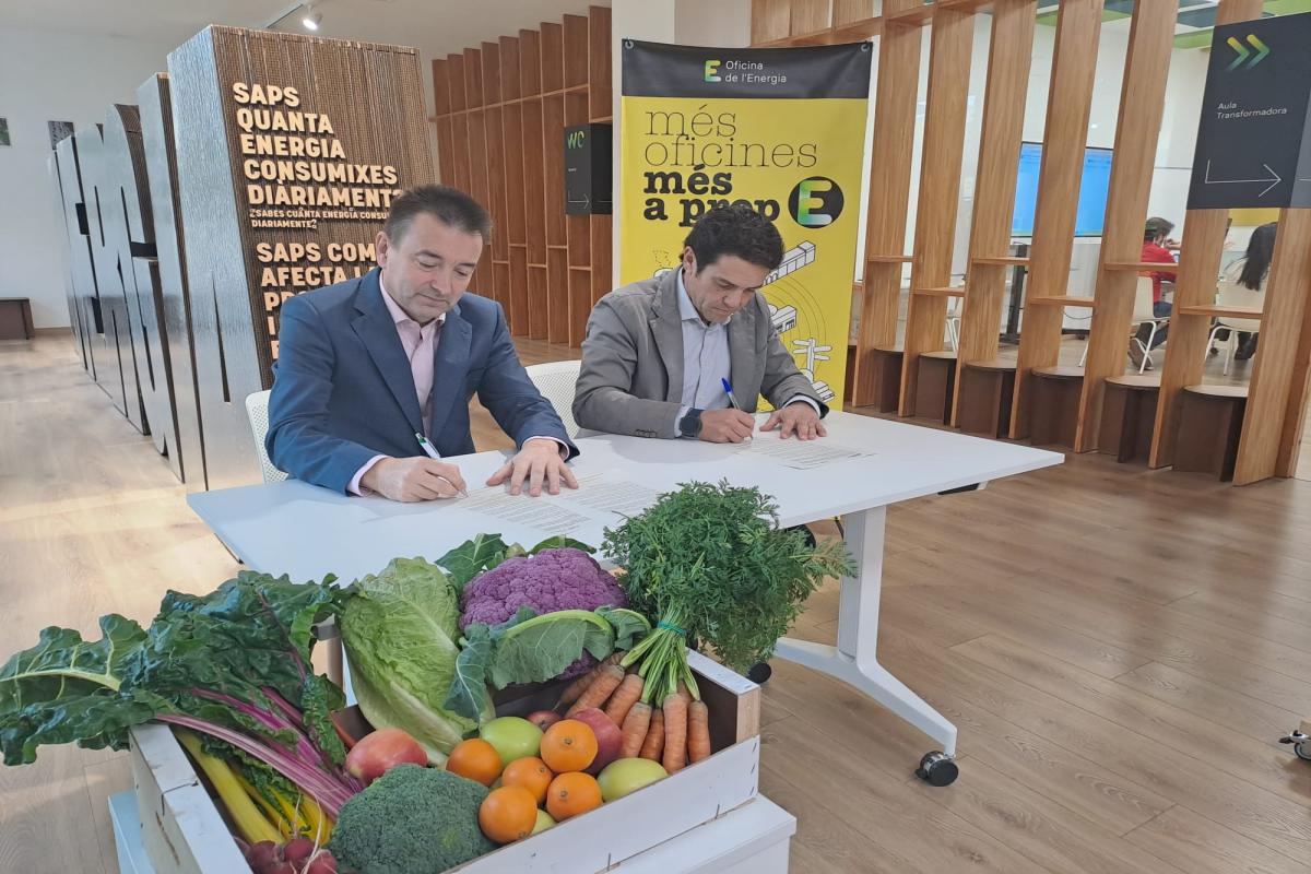 L’Ajuntament firma un conveni amb Caixa Popular per lluitar contra la pobresa energètica