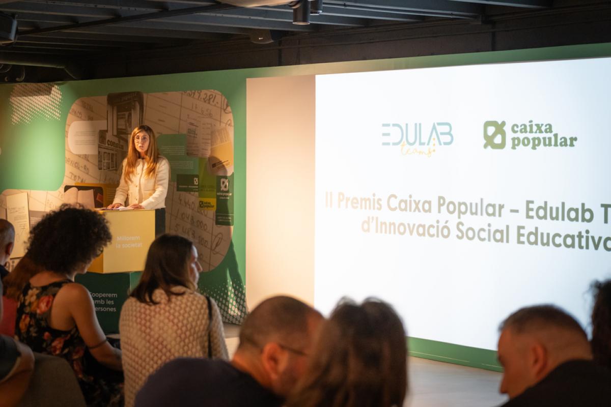 Caixa Popular i EDULAB Teams lliuren els Premis d'Innovació Social Educativa Caixa Popular i EDULAB Teams lliuren els Premis d'Innovació Social Educativa