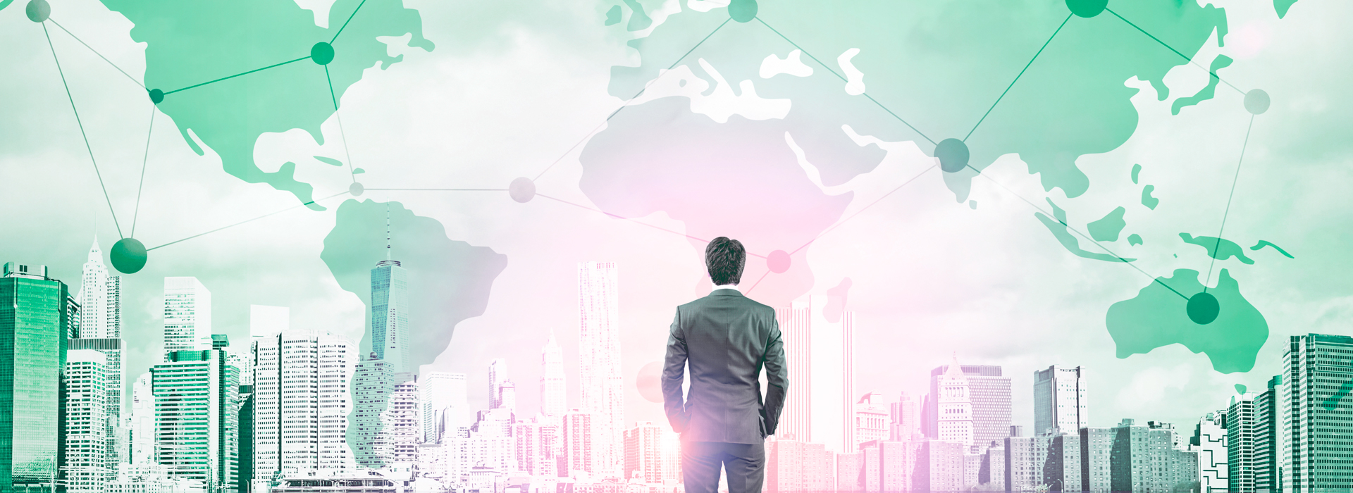 Incoterms 2020 - mapa del món representant comerç internacional, home contemplant el seu negoci global Incoterms 2020 - mapa del món representant comerç internacional, home contemplant el seu negoci global
